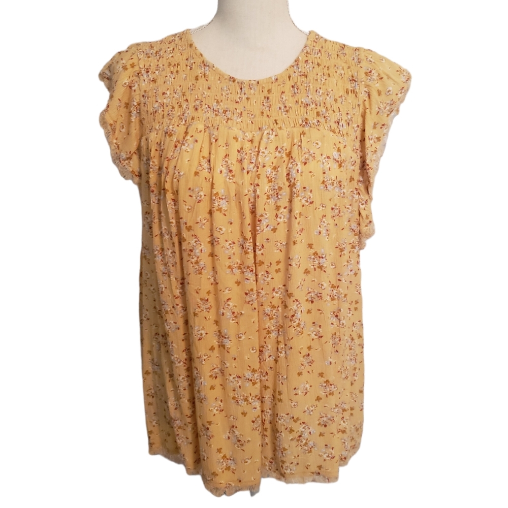 🌺Beautiful Flowered Top Blouse